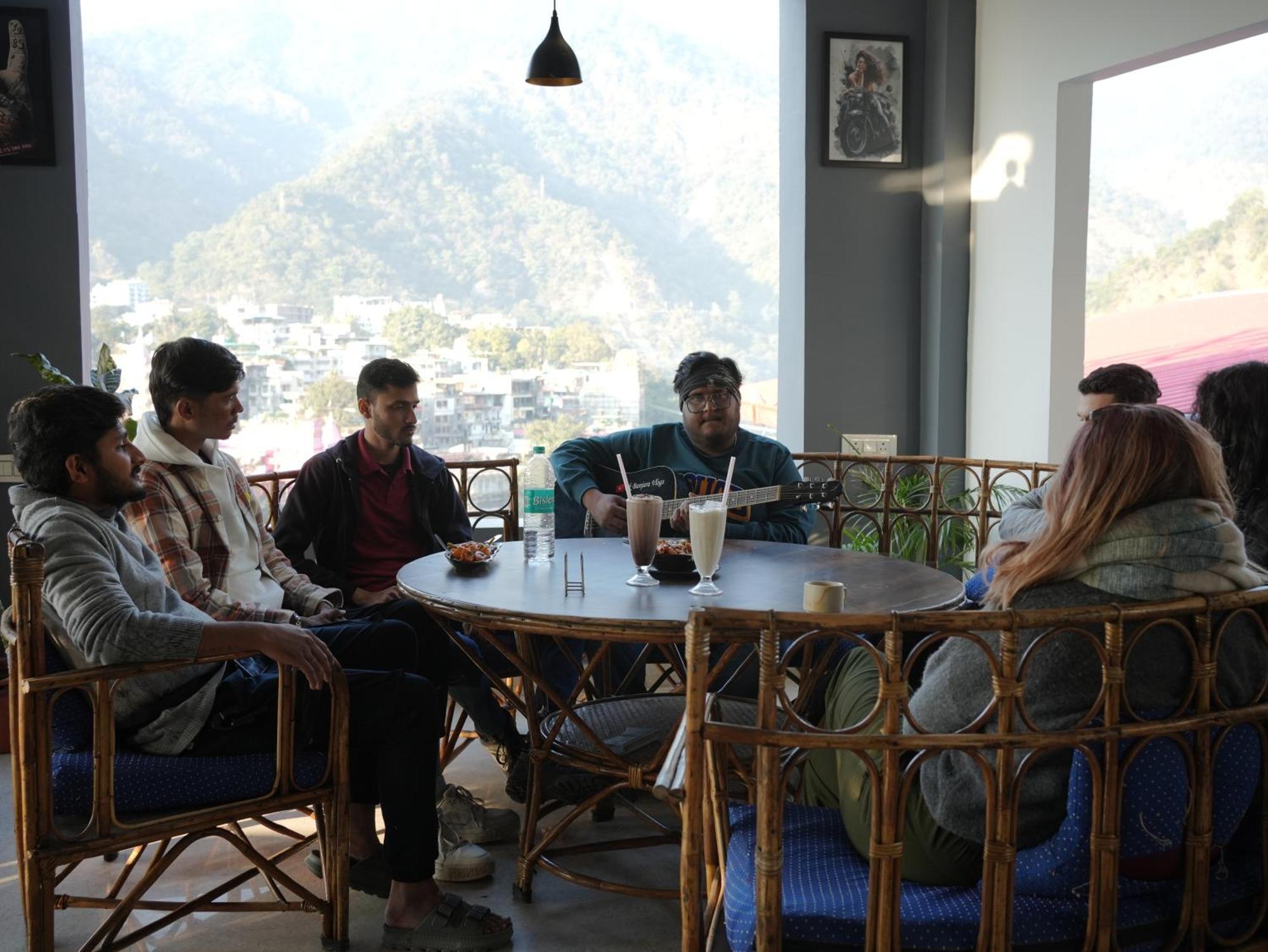 Hostel Skyard Rishikesh, Laxman Jhula Zewnętrze zdjęcie