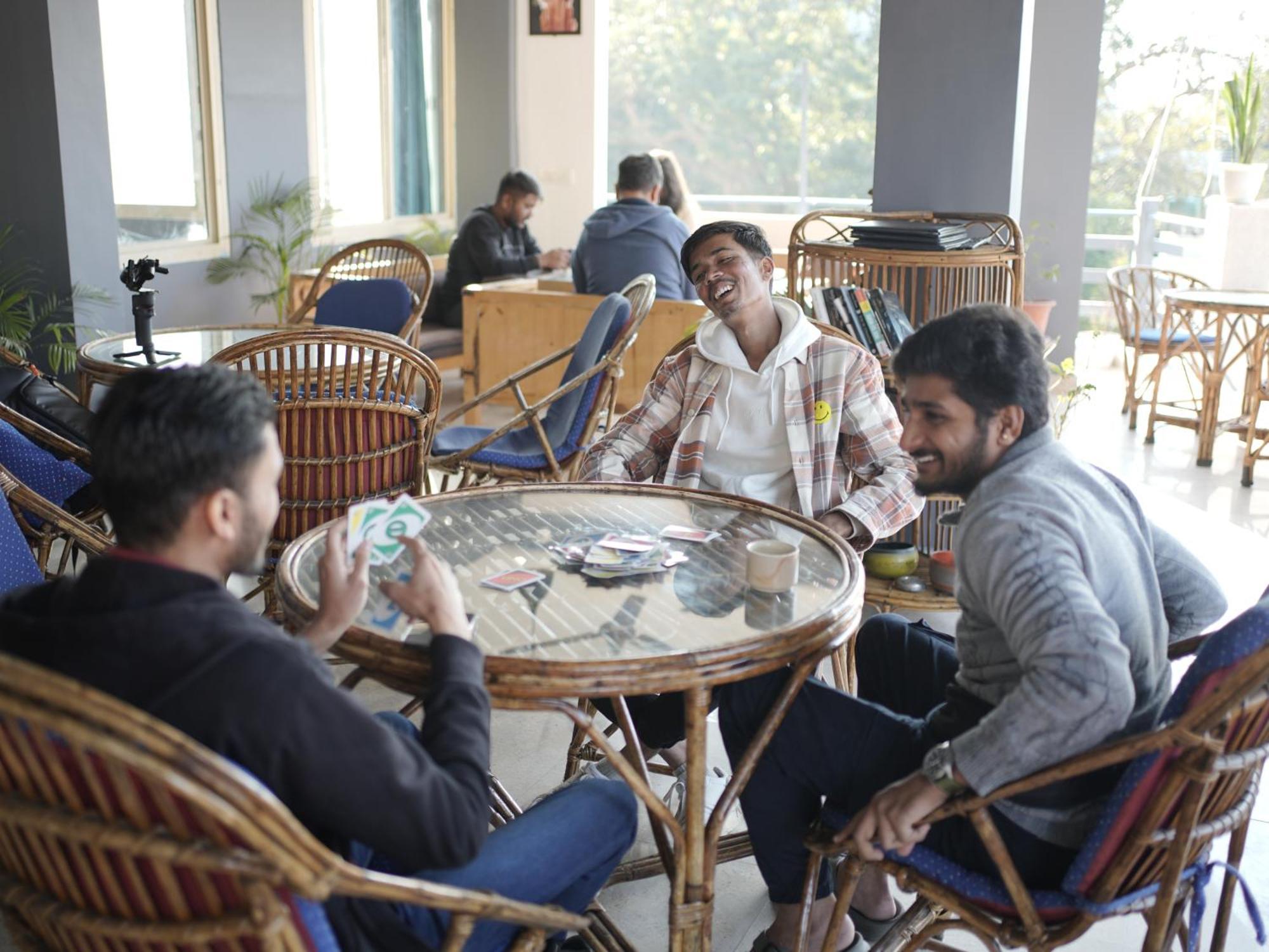 Hostel Skyard Rishikesh, Laxman Jhula Zewnętrze zdjęcie
